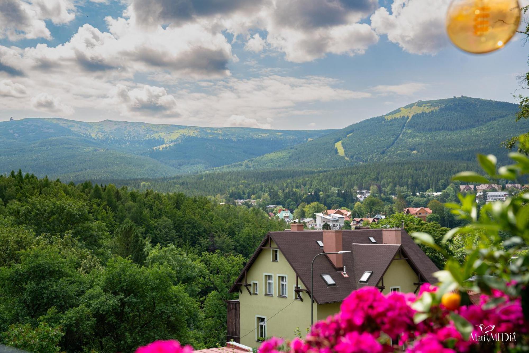 Apartament Panorama Gor - Centrum Miasta Z Widokiem Na Szrenice 斯克拉斯卡波伦巴 外观 照片